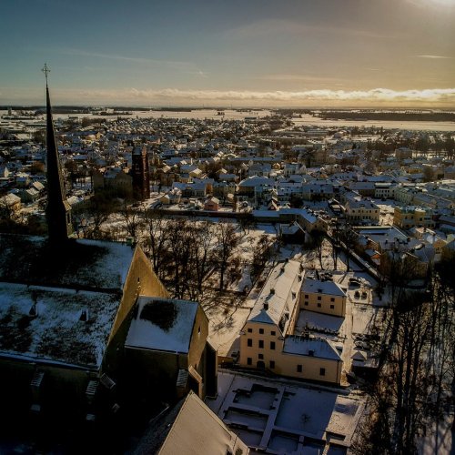 Utsikt over klosterkirken vår