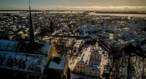 Utsikt over klosterkirken vår